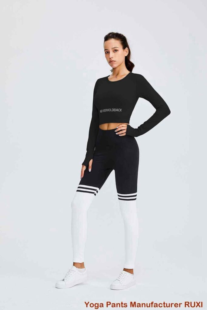 qara yoga üstü RUXI as660