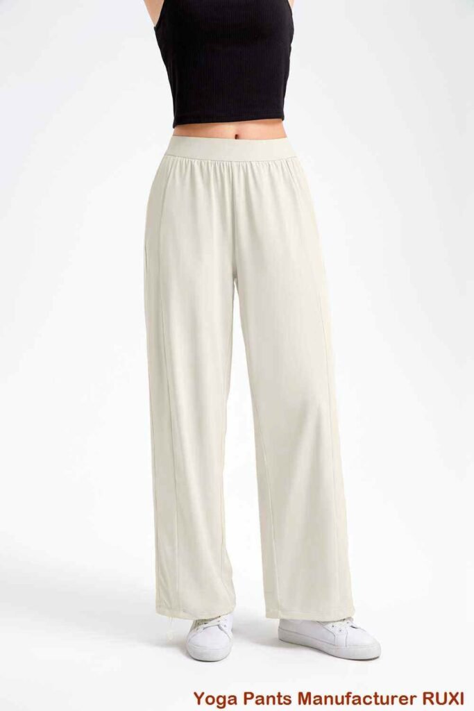 qadınlar üçün yoga şalvarları